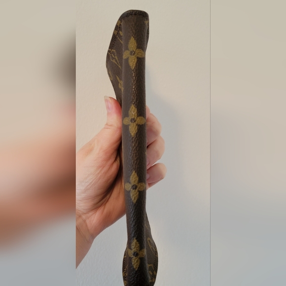 Authentic Louis Vuitton Monogram Pouch - Picture 11 of 12